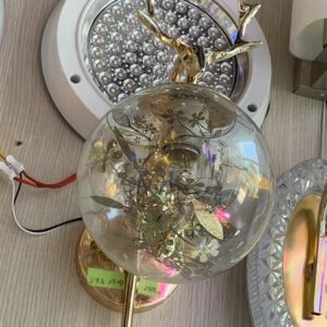 Đèn vách sừng hươu chao đục mờ VRG1740