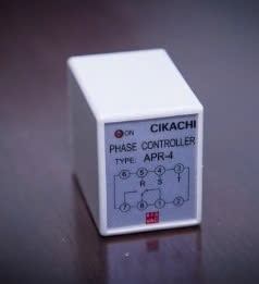 Rờ le báo mất pha APR-4